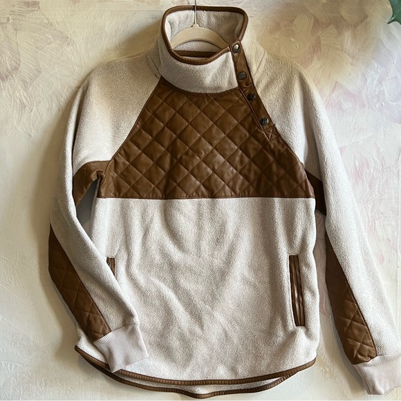 Abercrombie and Fitch Quilted Brown and White Pullover size small - Picture 4 of 11